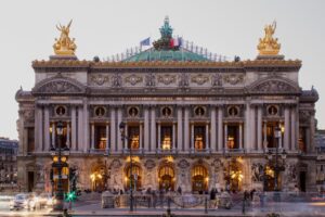 Opéra national de Paris Palais Garnier statues en or toits